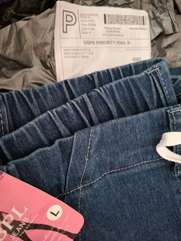 Judy Bloom jeans | 1 report